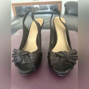 Fioni night black heels size 6